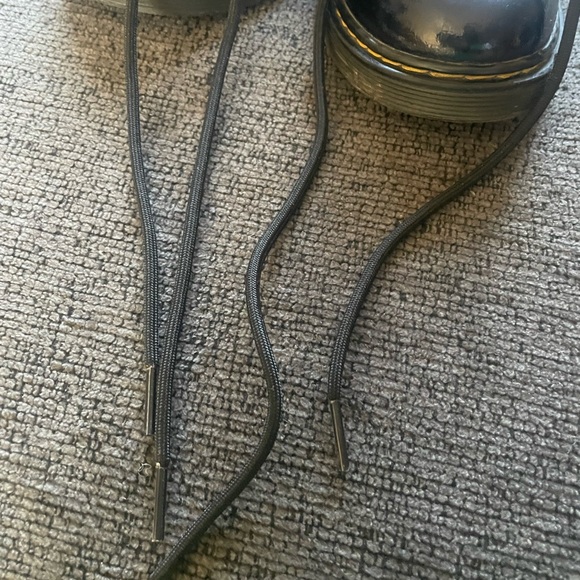 SOLD Girls heart Dr Martens size 3 - Picture 8 of 9